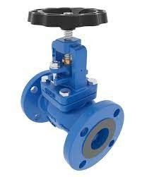 Red Wet Type Fire Hydrant 4&quot; Water Globe Valve 2 Way Pedestal With Control Outlet